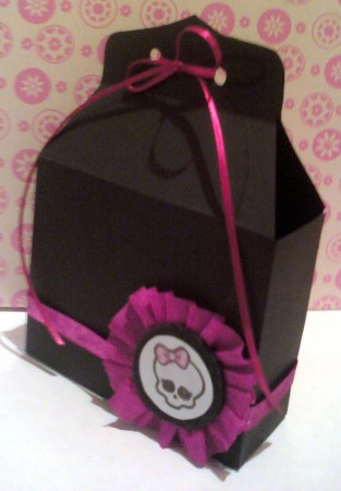S018 CAJA SORPRESA MONSTER $ 6.000.- X 12